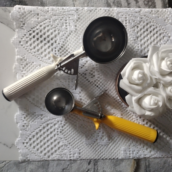 🍨Vintage Vollrath White No. 6 Disher/Ice Cream Scoop - Picture 15 of 16